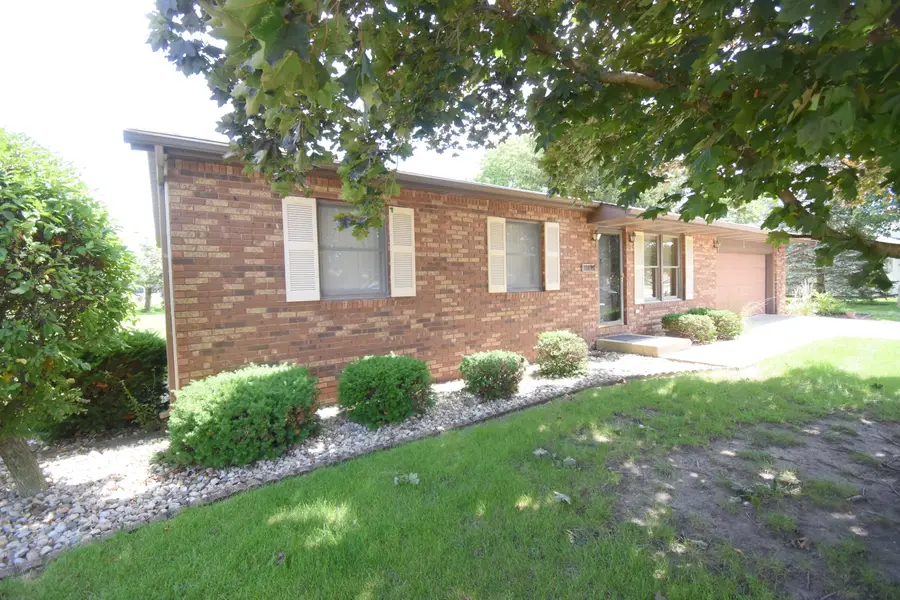 930 W Swartzell Drive, Rensselaer, IN 47978 - #3