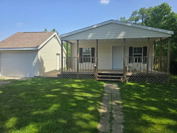 205 W Mcalpin Street, Hebron, IN 46341