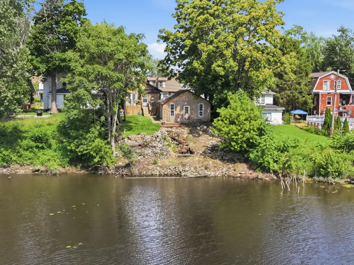 650 Water Street, Hobart, IN 46342 - #1
