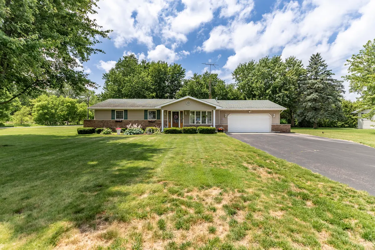 718 Forsythia Street Se, Demotte, IN 46310 - #1