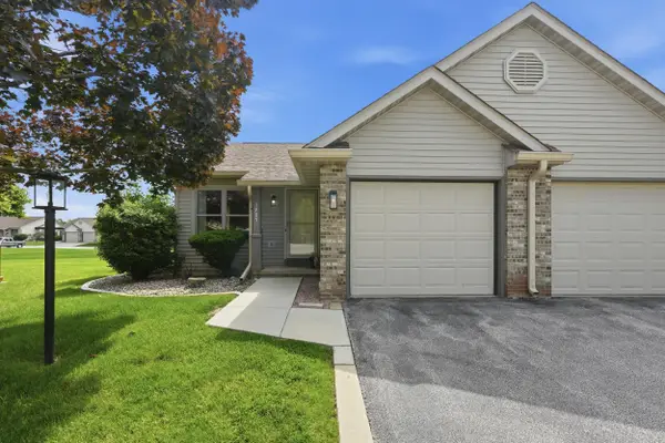 1905 Creekside Court, Valparaiso, IN 46383