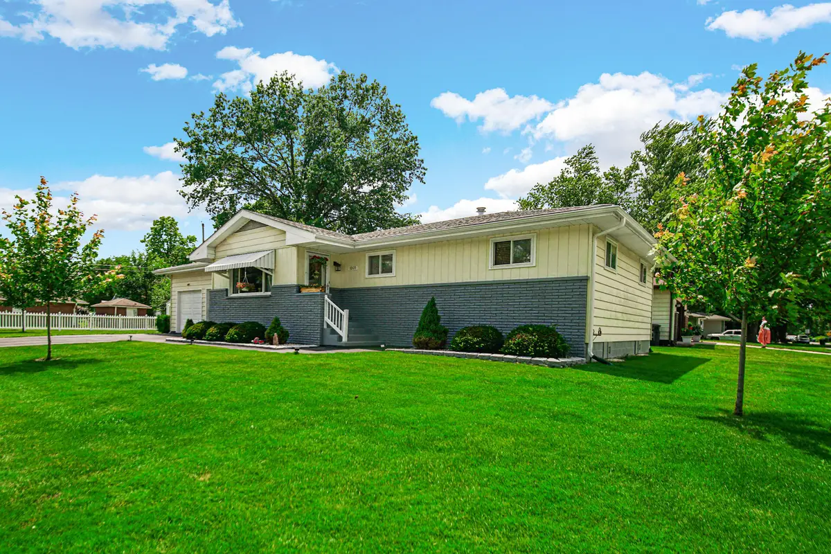 1001 W 39th Avenue, Hobart, IN 46342 - #1
