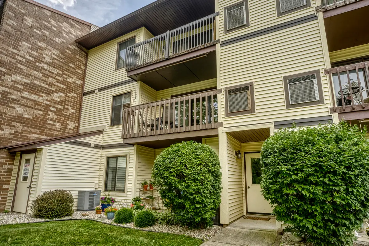 827 N Summit Park Court N, Crown Point, IN 46307 - #1