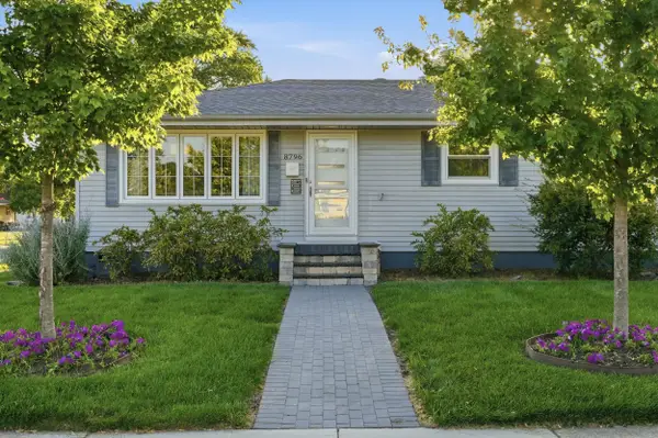 8796 Monroe Avenue, Munster, IN 46321