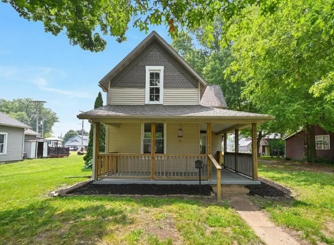 524 N Market Street, Winamac, IN 46996 - #1