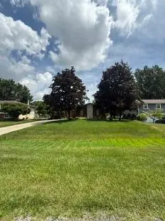 2309 Four Seasons Pkwy, Crown Point, IN 46307