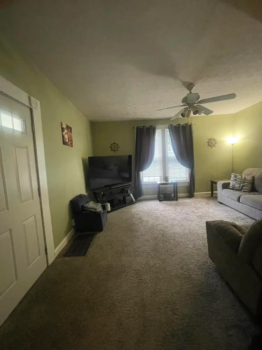 1009 E Market Street, Crawfordsville, IN 47933 - #3