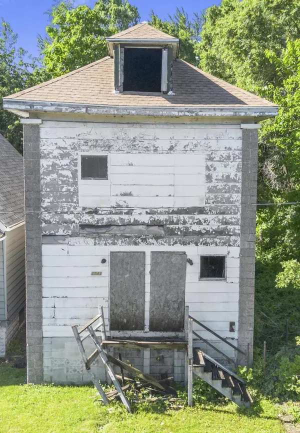 1241 W 17th Avenue, Gary, IN 46407