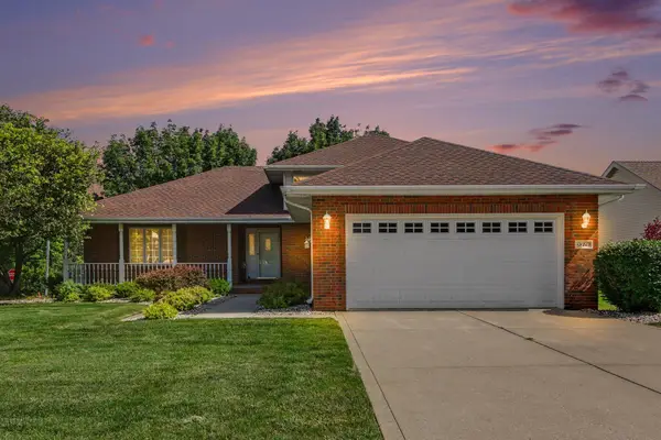 910 Doe Path Lane, Crown Point, IN 46307
