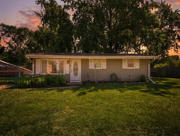 207 Lawndale Avenue, La Porte, IN 46350