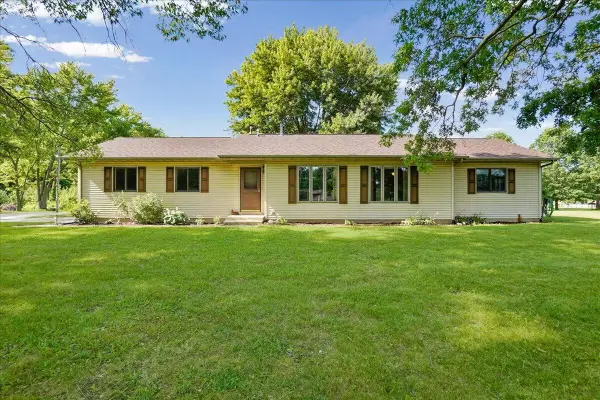 67 W 1050 N, Chesterton, IN 46304
