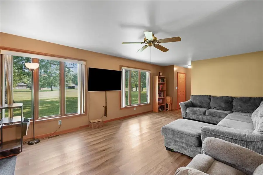 67 W 1050 N, Chesterton, IN 46304 - #3