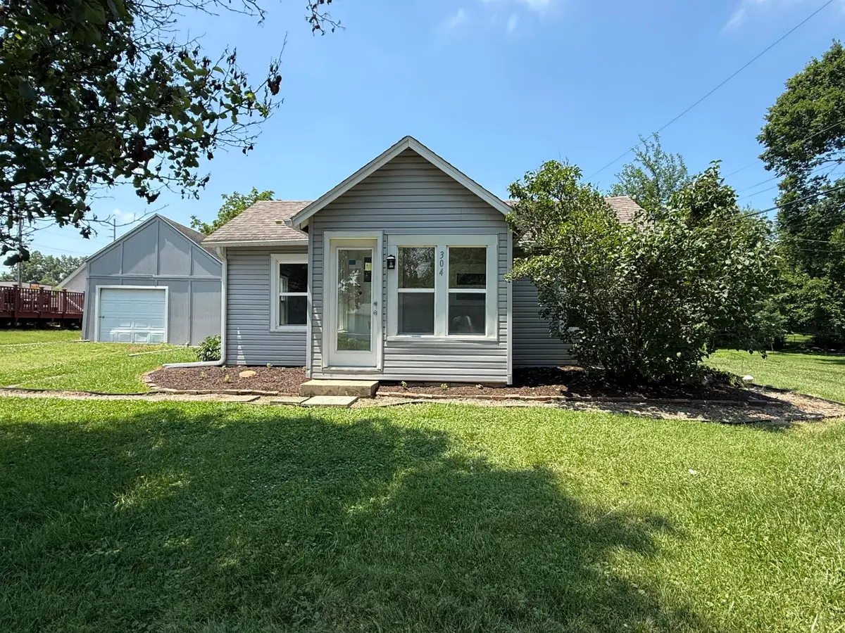 304 N Lincoln Street, Hebron, IN 46341 - #1