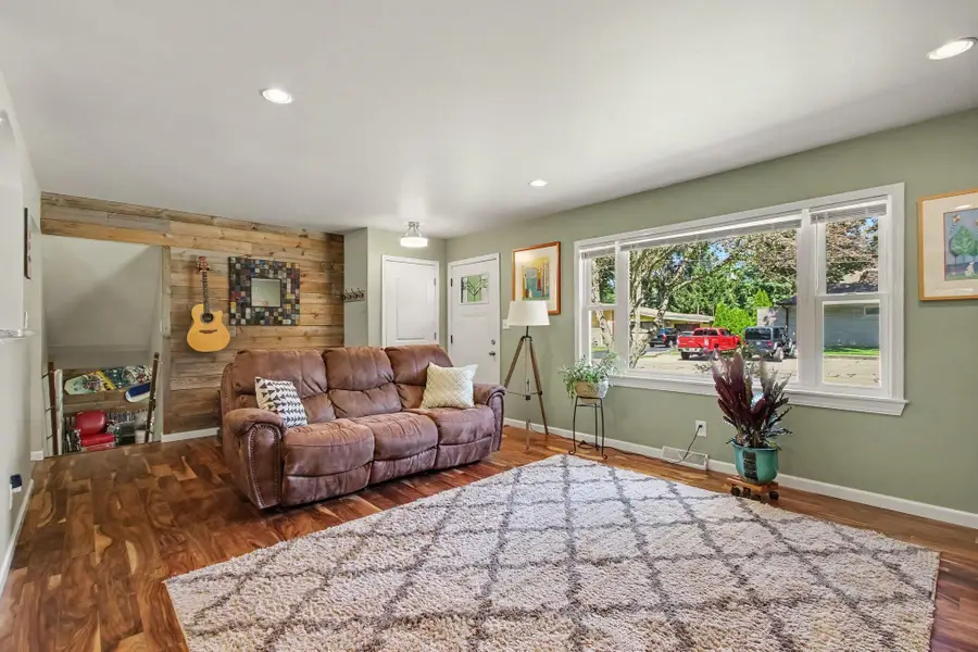 422 S Jackson Boulevard, Chesterton, IN 46304 - #3