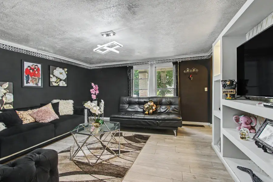 306 Jefferson Avenue, La Porte, IN 46350 - #3