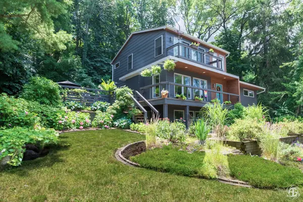 33 Beach Lane, Portage, IN 46368