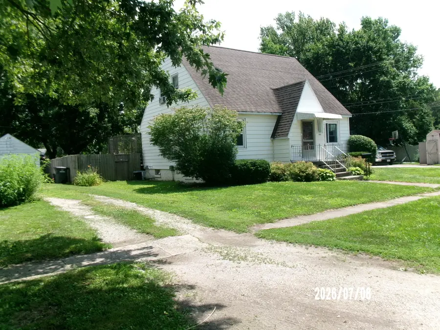 703 N 1st, Kentland, IN 47951 - #3