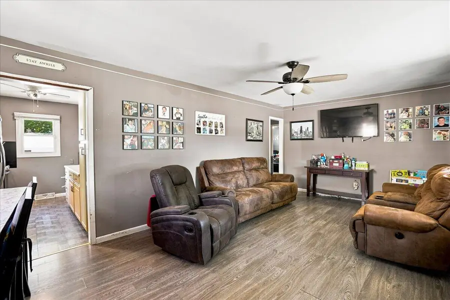 1112 E 39th Place, Griffith, IN 46319 - #2