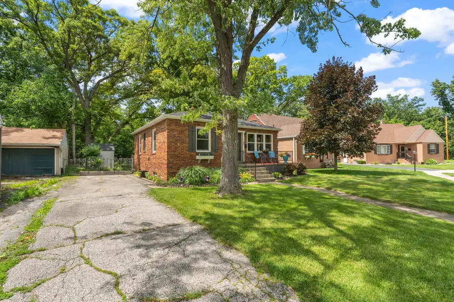 16 Beverly Boulevard, Hobart, IN 46342 - #2