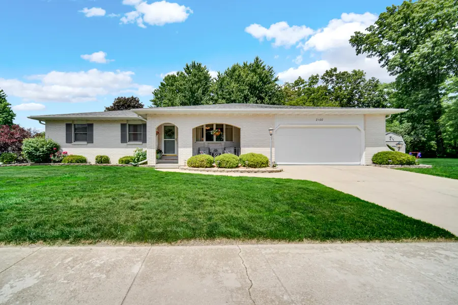 2100 E 9th Place, Hobart, IN 46342 - #2