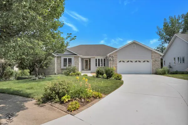 1240 Waterside Lane, Crown Point, IN 46307