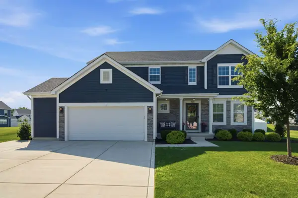 1525 Amberleigh Court, Schererville, IN 46375