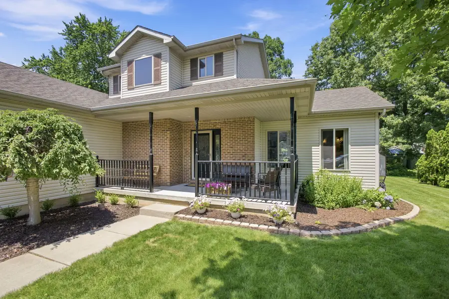 504 Oakwood Drive, Chesterton, IN 46304 - #2