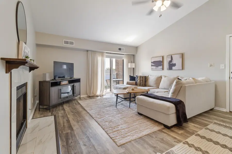 9621 Merrillville Road #304, Crown Point, IN 46307 - #2