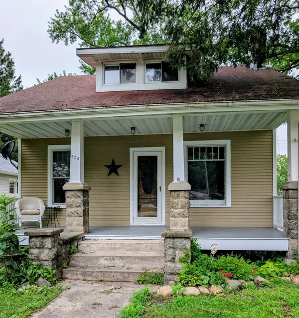 724 Garfield Street, Hobart, IN 46342