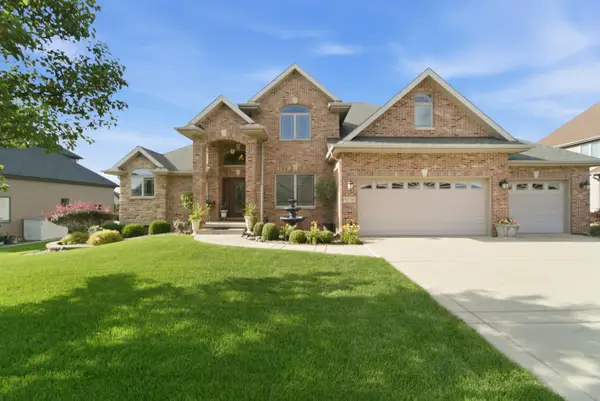 9270 Doubletree Drive N, Crown Point, IN 46307
