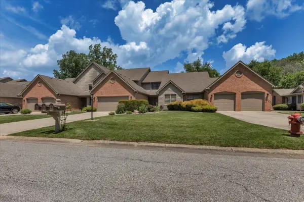 1004 Muirfield Court, Schererville, IN 46375