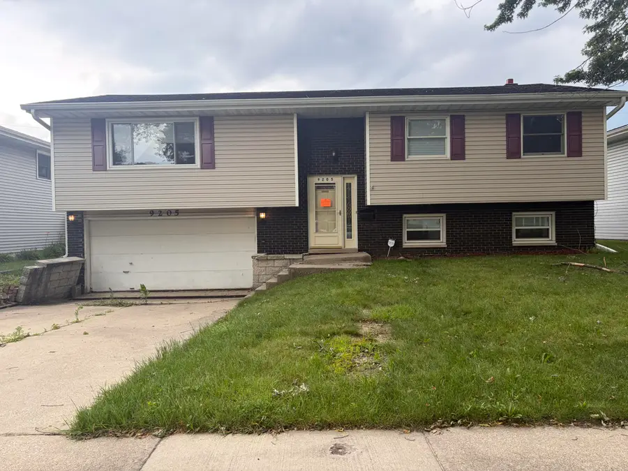 9205 Prairie Avenue, Highland, IN 46322 - #2
