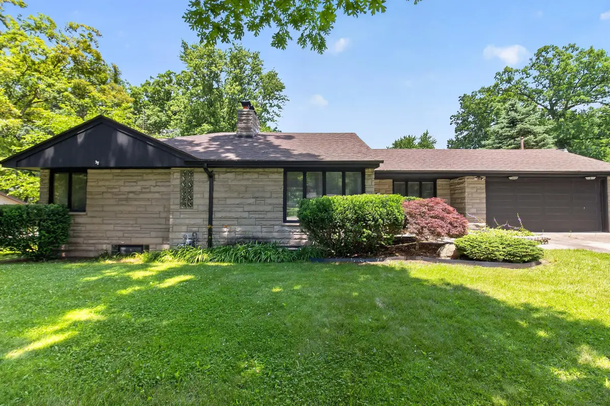 120 E Oak Hill Road, Chesterton, IN 46304 - #1