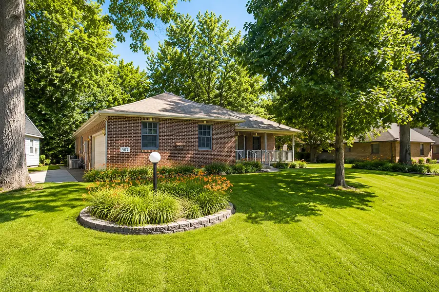 507 Eastwood Drive, Kouts, IN 46347 - #2