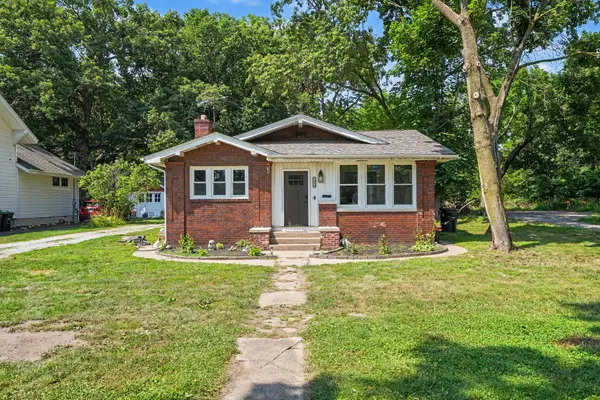 1034 E Cleveland Avenue, Hobart, IN 46342