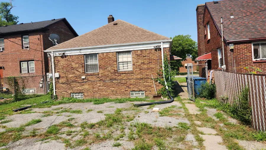 569 W Taft Street, Gary, IN 46404 - #3