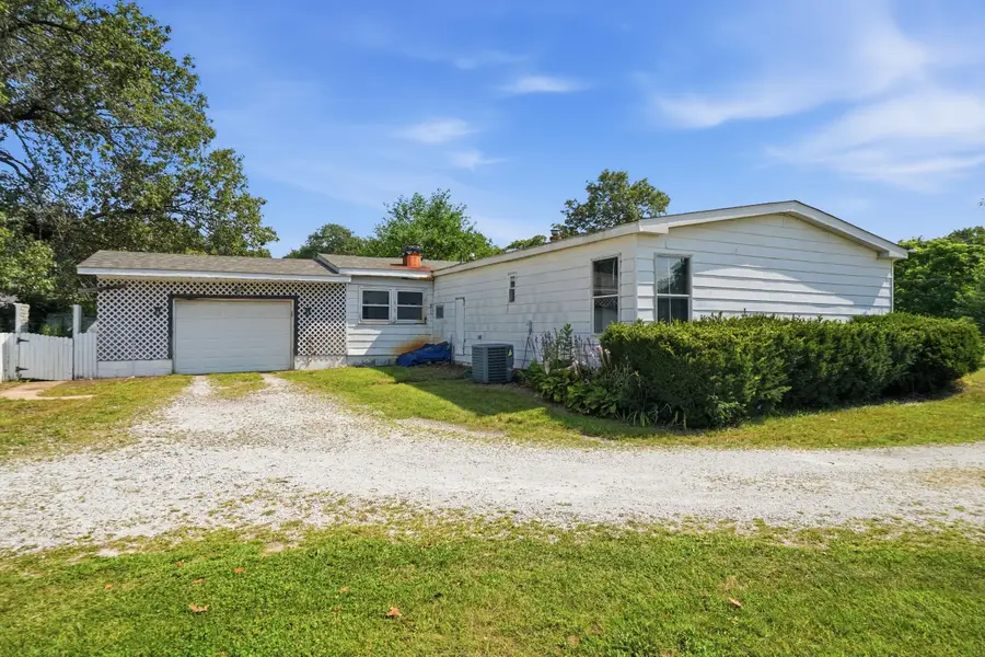 9390 N 1000 W, Demotte, IN 46310 - #3