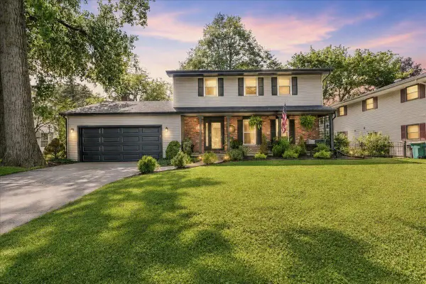 9212 White Oak Avenue, Munster, IN 46321