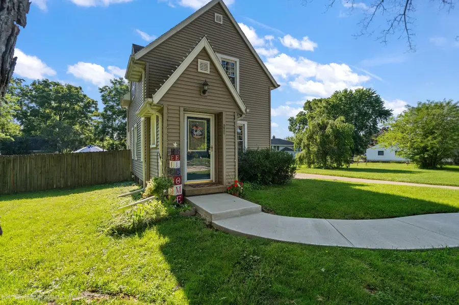221 N Pennsylvania Street, Hobart, IN 46342 - #3