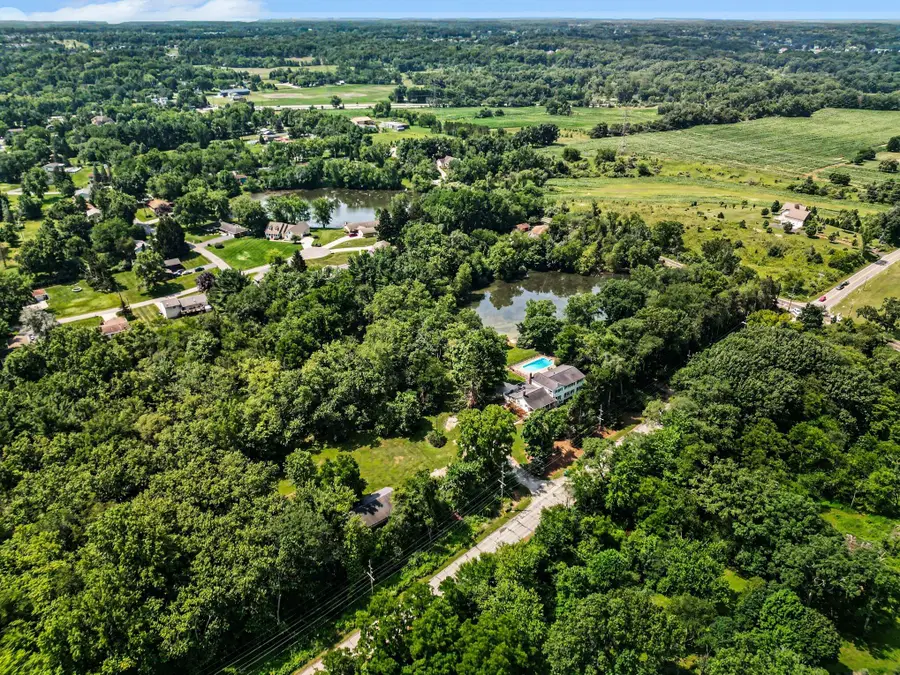238 W Joliet Road, Valparaiso, IN 46385 - #3