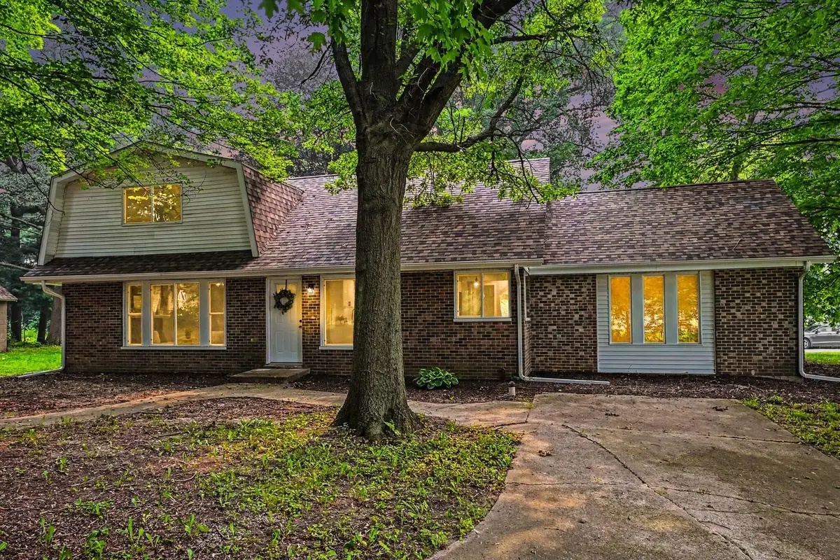 1141 W 300 N, La Porte, IN 46350 - #1