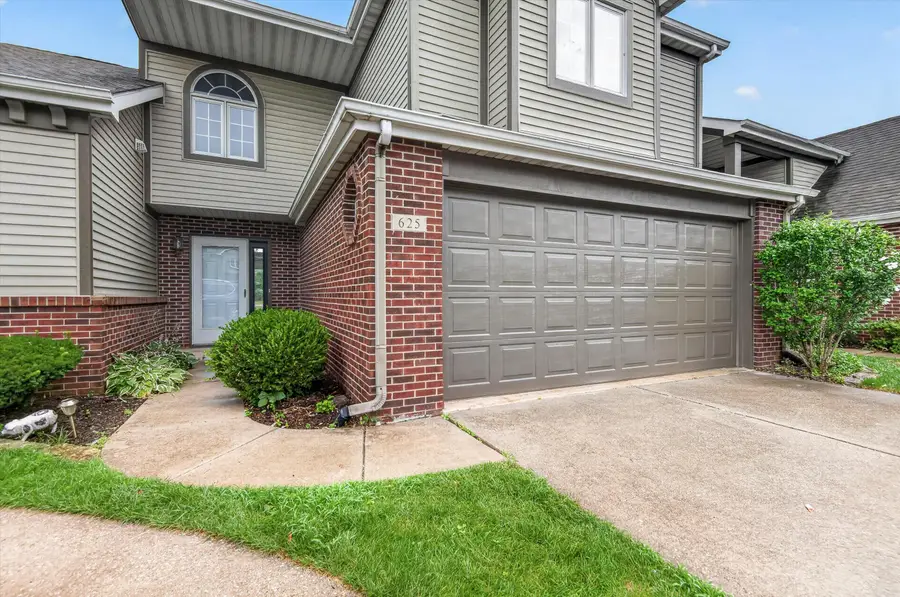 625 W 93rd Court, Crown Point, IN 46307 - #2