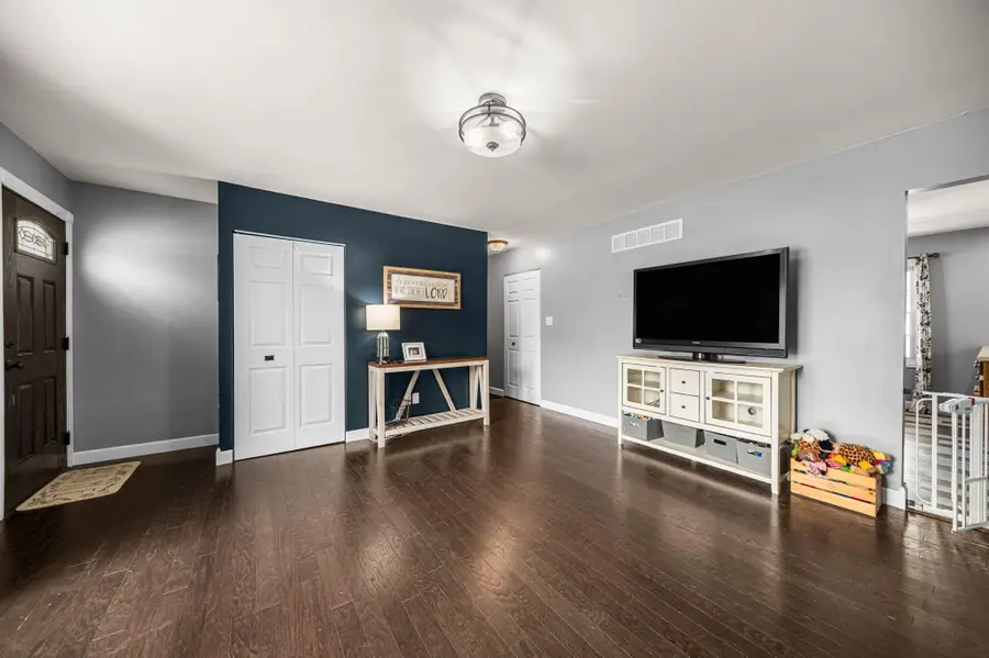 2305 Hollandale Drive, Valparaiso, IN 46383 - #3
