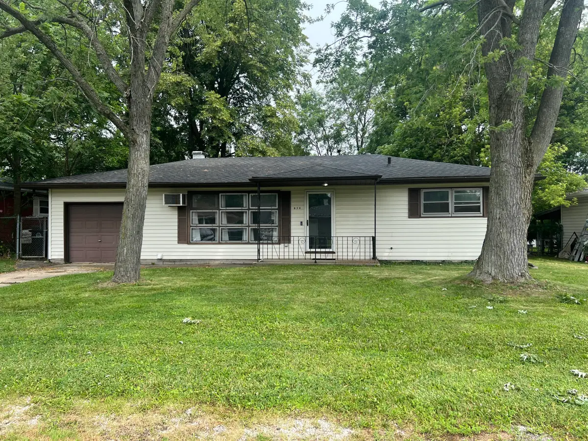 830 W 39th Avenue, Hobart, IN 46342 - #1