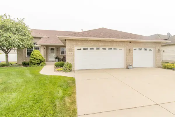 717 Sunflower Lane, Dyer, IN 46311
