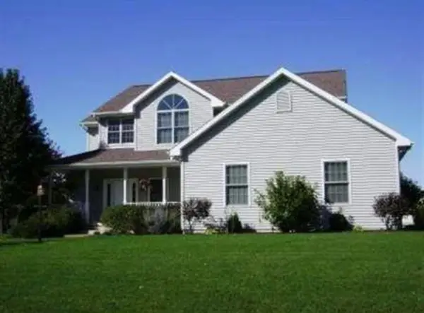 3307 N Hickory Court, Warsaw, IN 46582