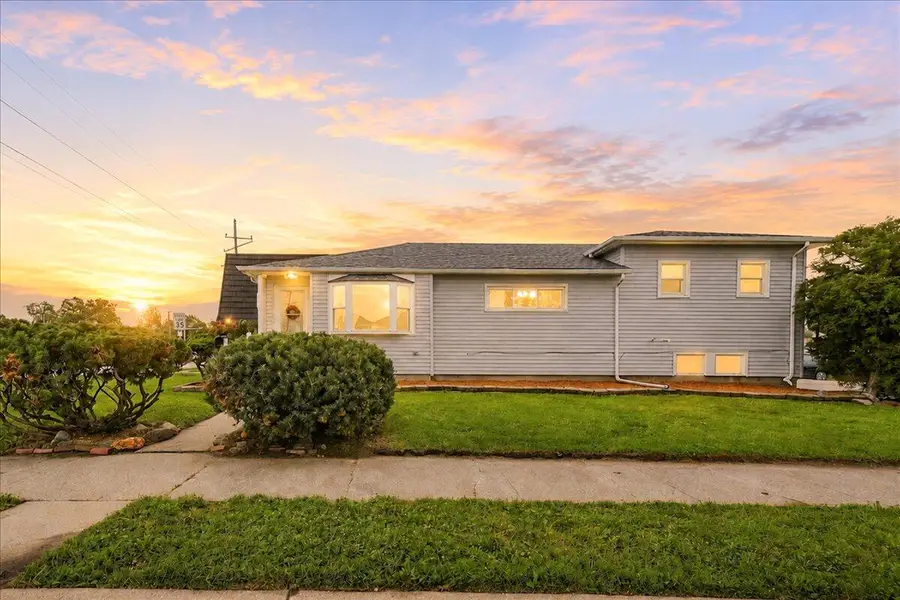 8228 Kennedy Avenue, Highland, IN 46322 - #2