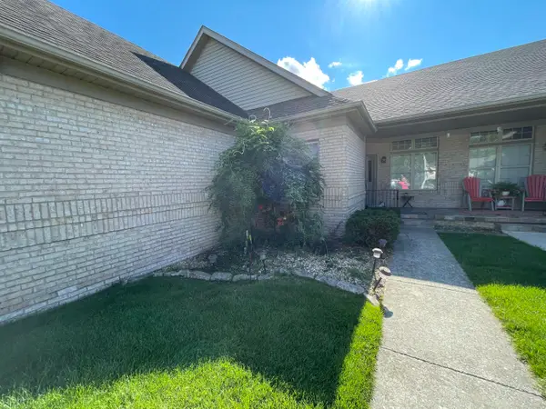 306 Carnation Street Ne, DeMotte, IN 46310