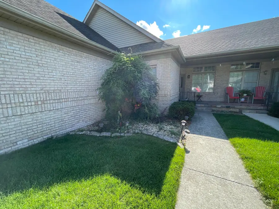 306 Carnation Street Ne, Demotte, IN 46310 - #2