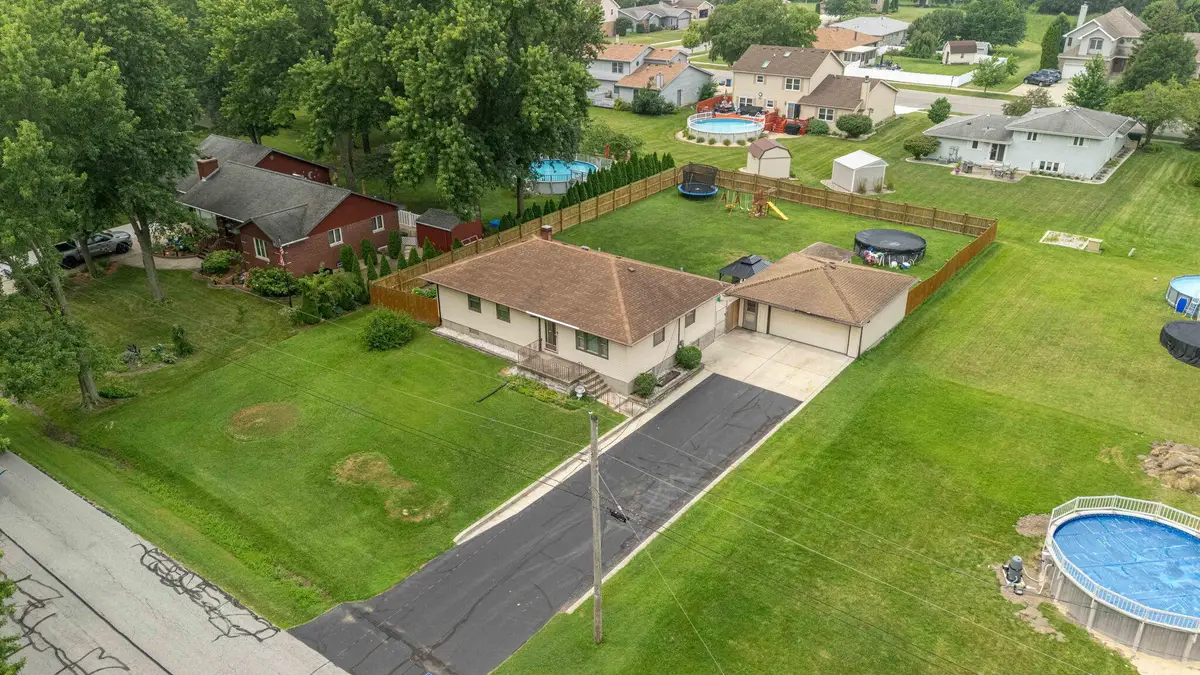 8538 Monfort Drive, Saint John, IN 46373 - #1